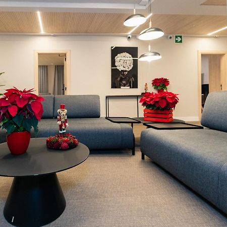 Dorm4You Arena 2 Валенсия Екстериор снимка