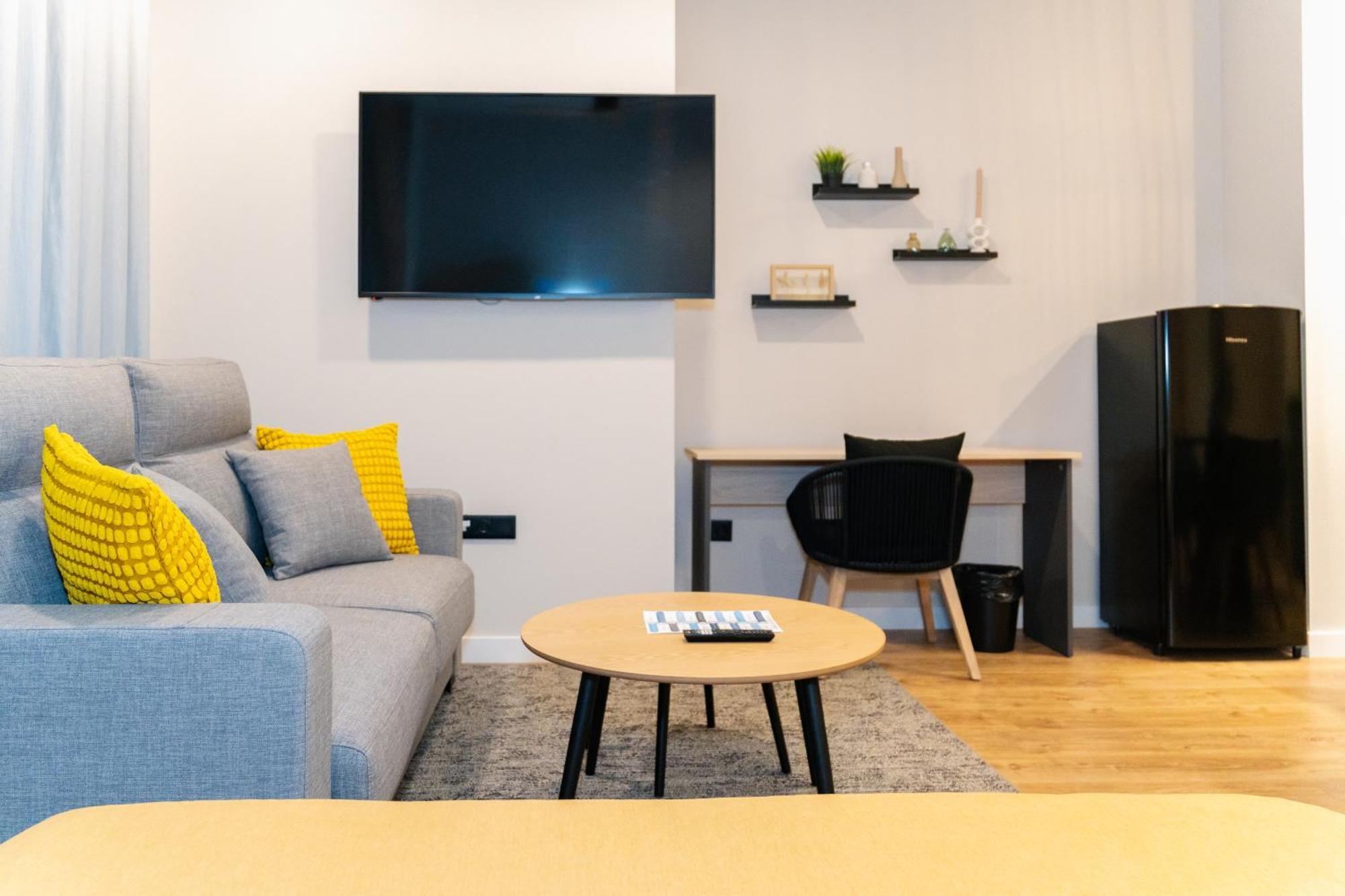 Dorm4You Arena 2 Валенсия Екстериор снимка