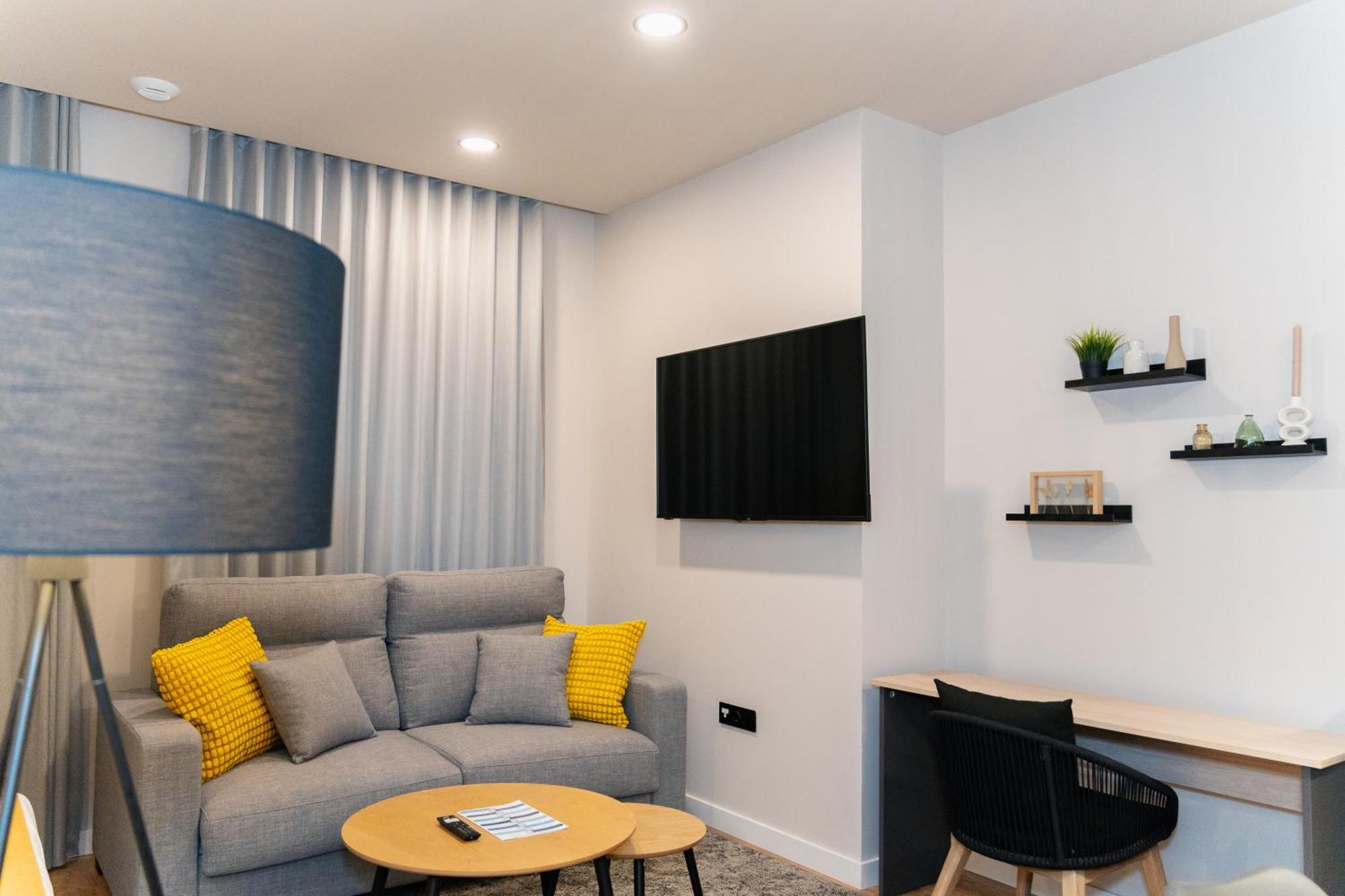 Dorm4You Arena 2 Валенсия Екстериор снимка