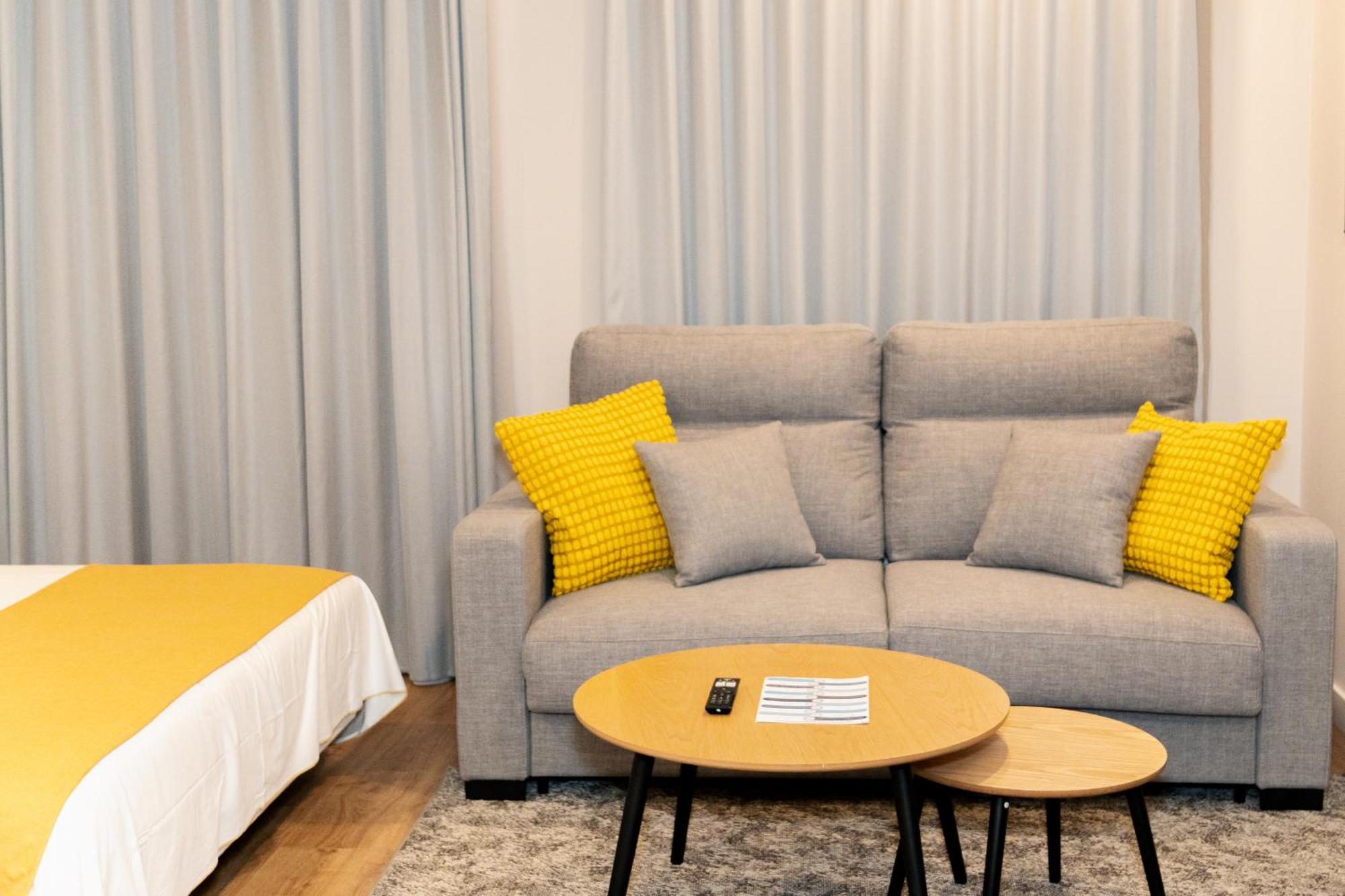 Dorm4You Arena 2 Валенсия Екстериор снимка
