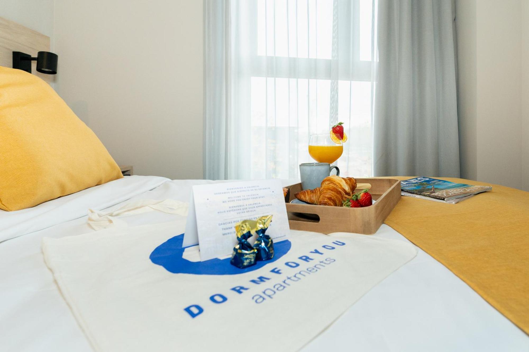 Dorm4You Arena 2 Валенсия Екстериор снимка